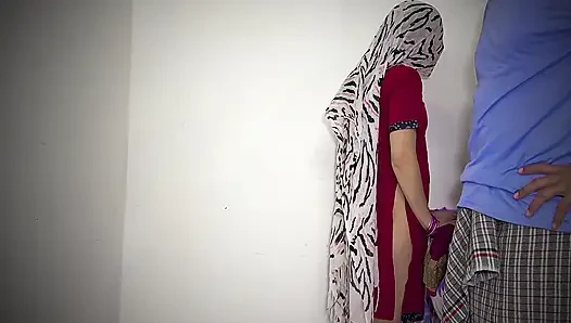 Jeth Ji Ke Samne Bina Salvar Ke Ghodi Ban Gyi Bahu