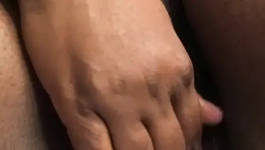 Bu şişman amcıkla oynuyor
