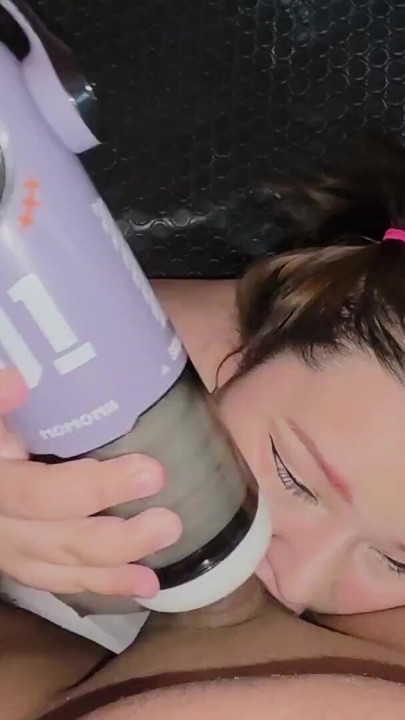 The SKULL MAN toy from BEYOURLOVER is so realistic that he cums inside while I'm sucking his balls | Clip 2