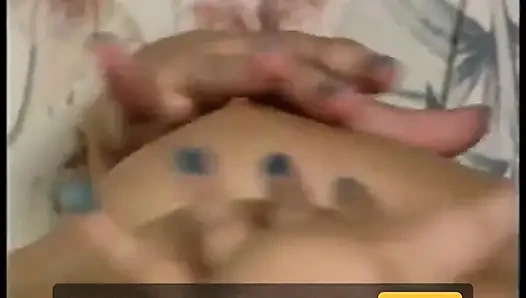 Brünette süße klaffende muschi beim casting