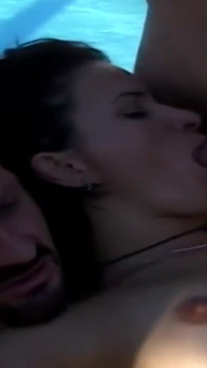Primera experiencia de gangbang | Clip 2
