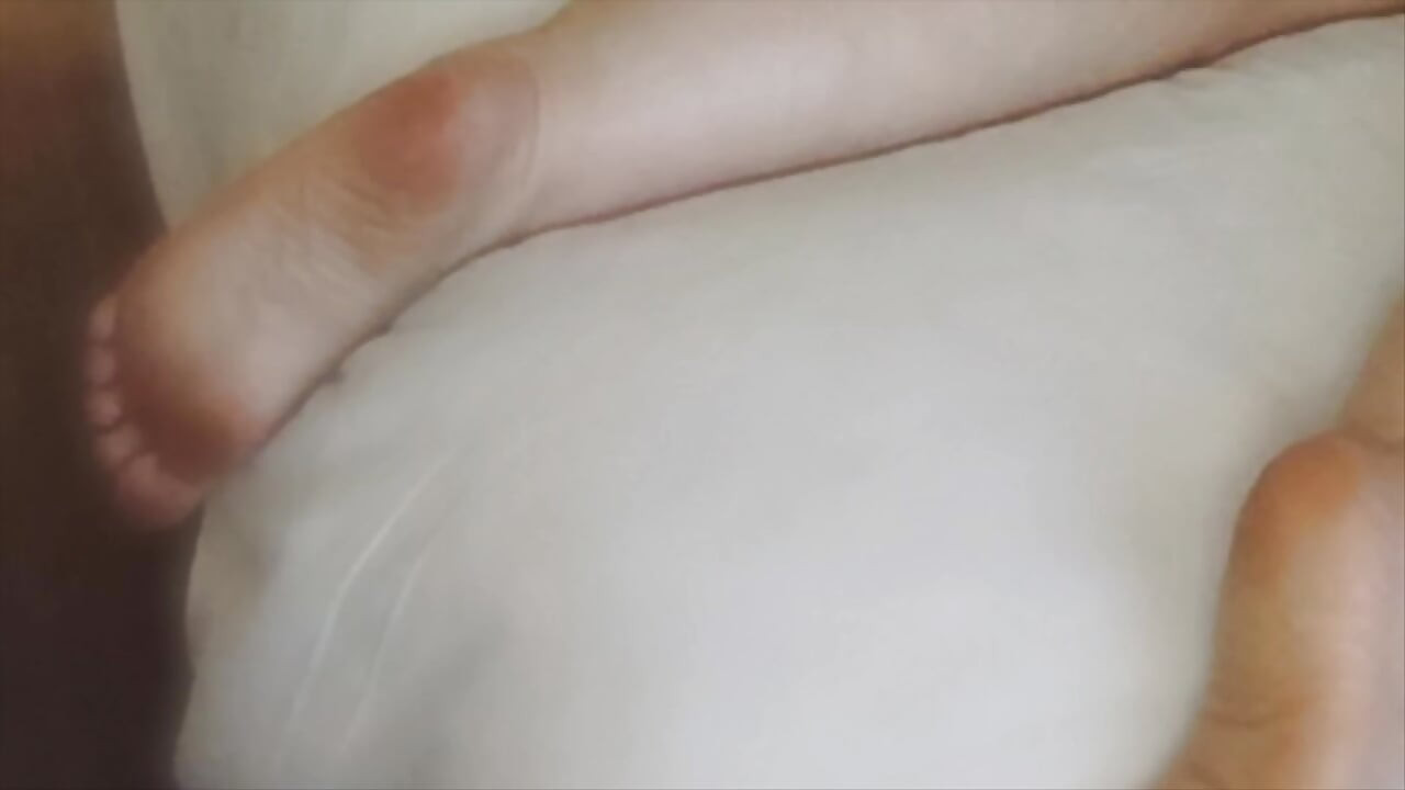 Hot Blonde Milf feet play