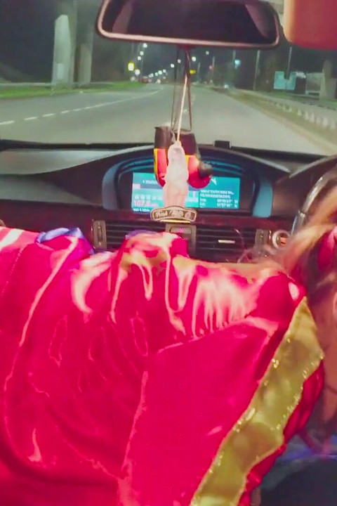 La petite salope de papa vs une grosse bite noire monstrueuse