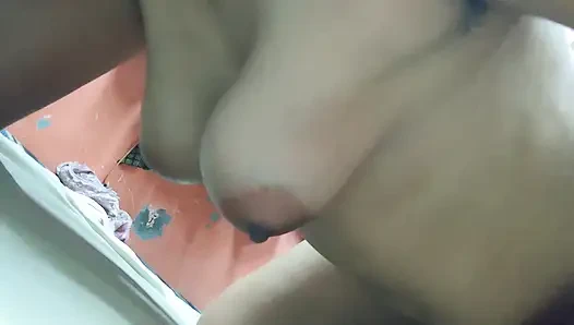 Mumbai Madhu put oil in her pussy and became a mare and enjoyed fucking to the fullest and also gave full pleasure to her brother-in-law