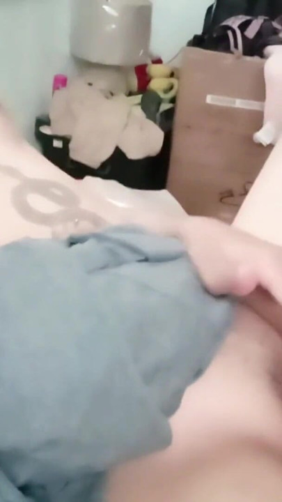 의붓딸이 아침을 먹거나 새아빠의 성기를 먹어 | 클립 1