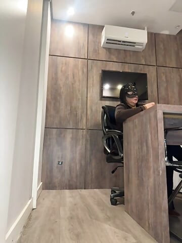 خدمتکار دفتر