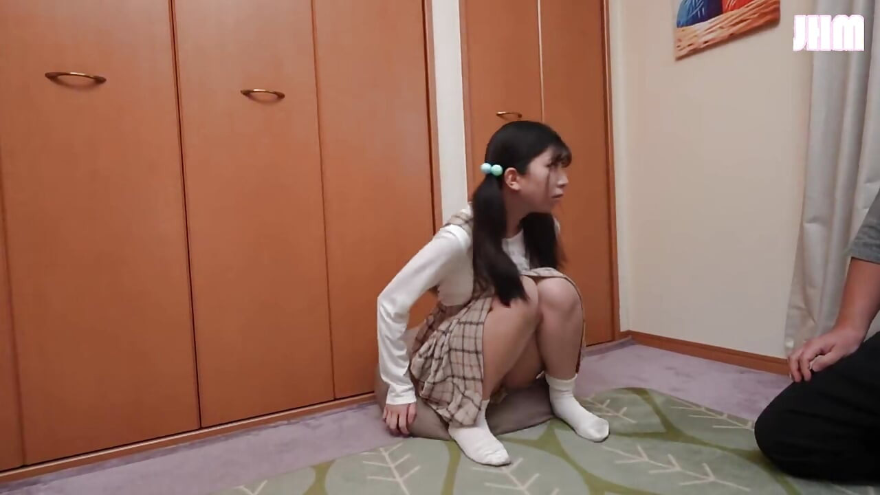La preocupación de una niña seria e inocente ... Por favor enséñame - capítulo 1