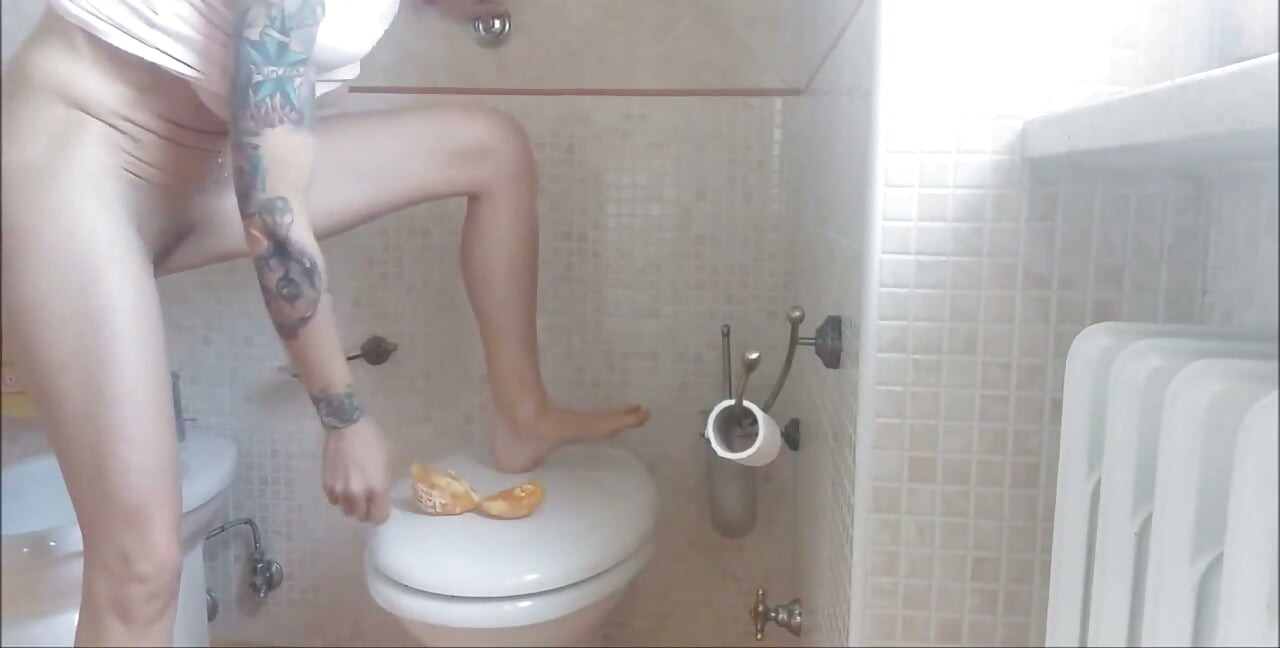 Un hermoso pis en Orange Debo estar loco o pervertido