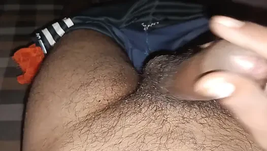 Hath se hila kr pani nika la