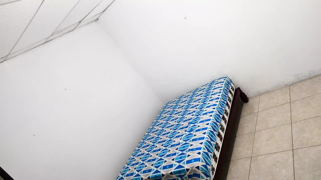 AMAZING!! THE SLUT RIDES MY SUPER PENIS DELICIOUSLY AND MOANS WHILE RIDING LIKE A WHORE