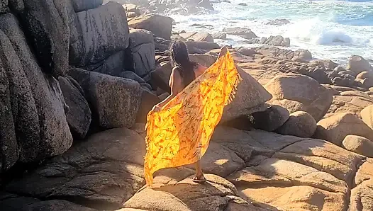 Perfect body brunette mermaid seduces me until I have deep sex between the rocks