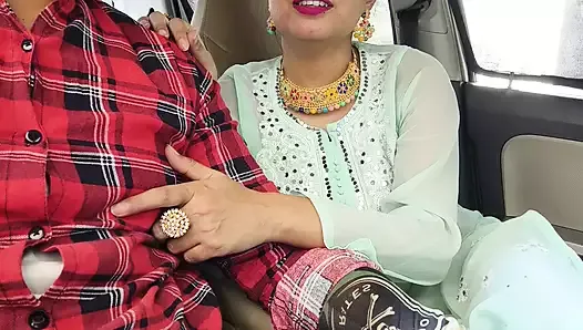 初めてのjija sali kiロマンチックな性別ビデオメラ妻ka bahan ke sath初めて車に積されたインドの美しい女性