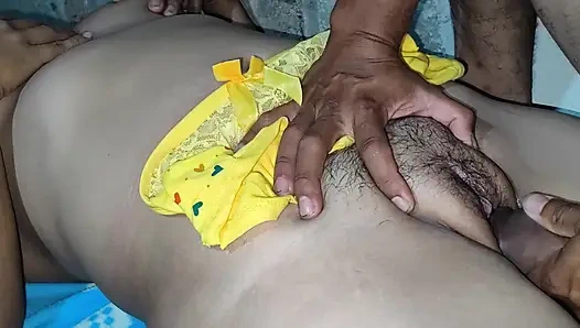 Big ass Virgin stepbrother penetrates Tamil Indian pussy in x video.