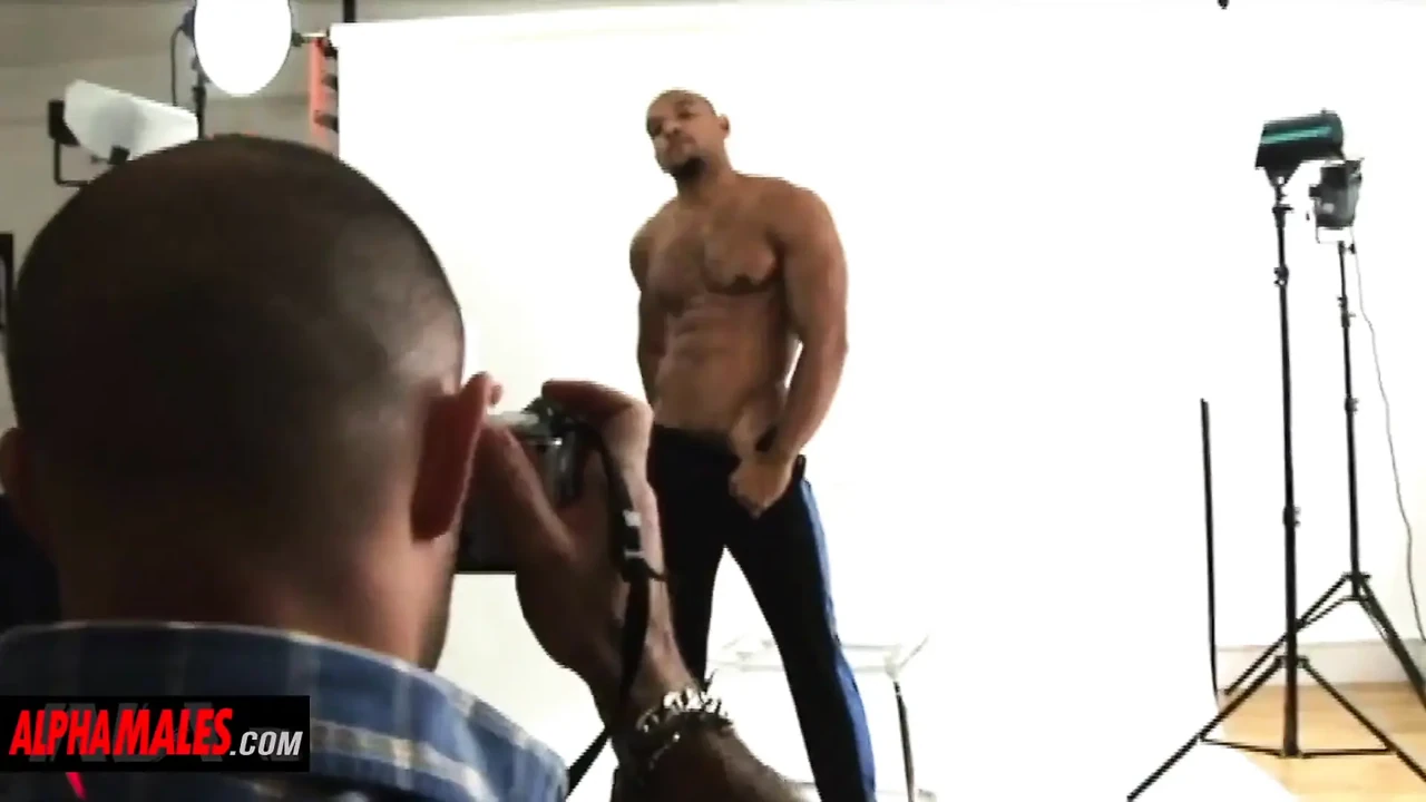 Alphamales – Photo studio fuckfest