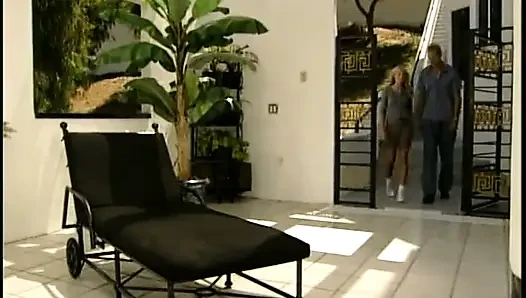 Blondes teenie bekommt ihre nasse muschi geknallt