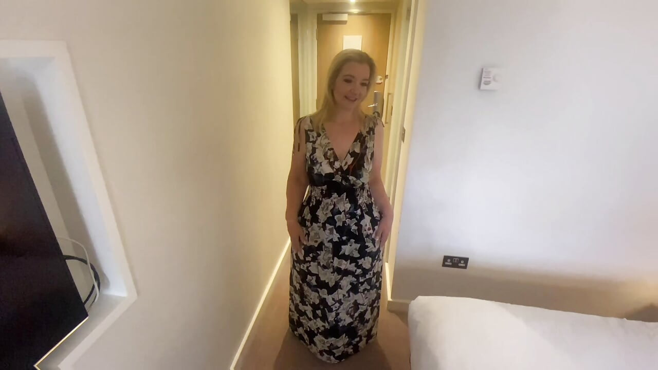 British Curvy Milf Anne Marie wife meets Hot BBC for oil Massage in private room in the morning