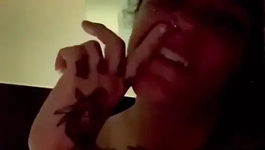 So hart masturbieren und kommen mitten in der nacht