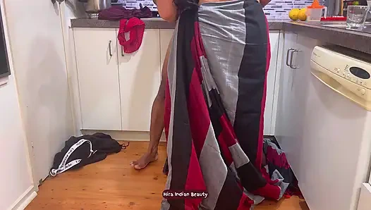 Самая горячая жена дези Saree занимается сексом с большой задницей, минет, трах в рот и громкая миссионерская поза