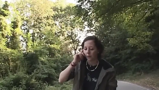 Remaja polos mengetahui ibu tirinya yang nakal ngentot dengan orang asing