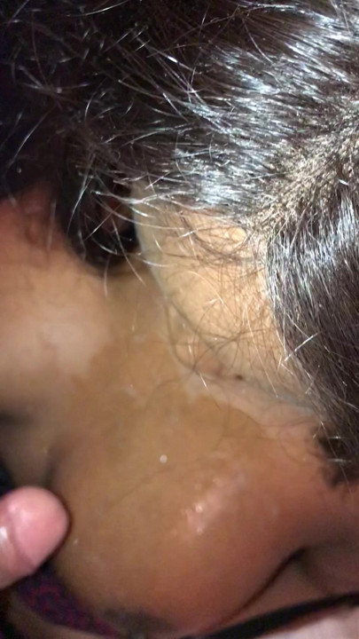 Cumming on her boobs