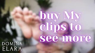 Foot freak humiliation, clip complet: dominaelara.com