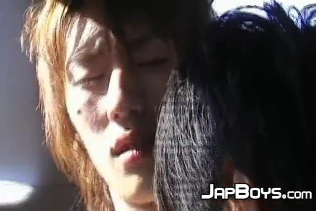 Passionate blowjobs for a nice pair of skinny Japanese dudes