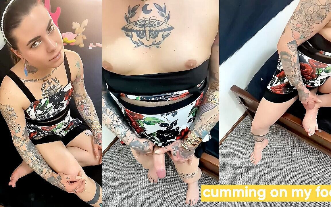 Cumming on My Foot!