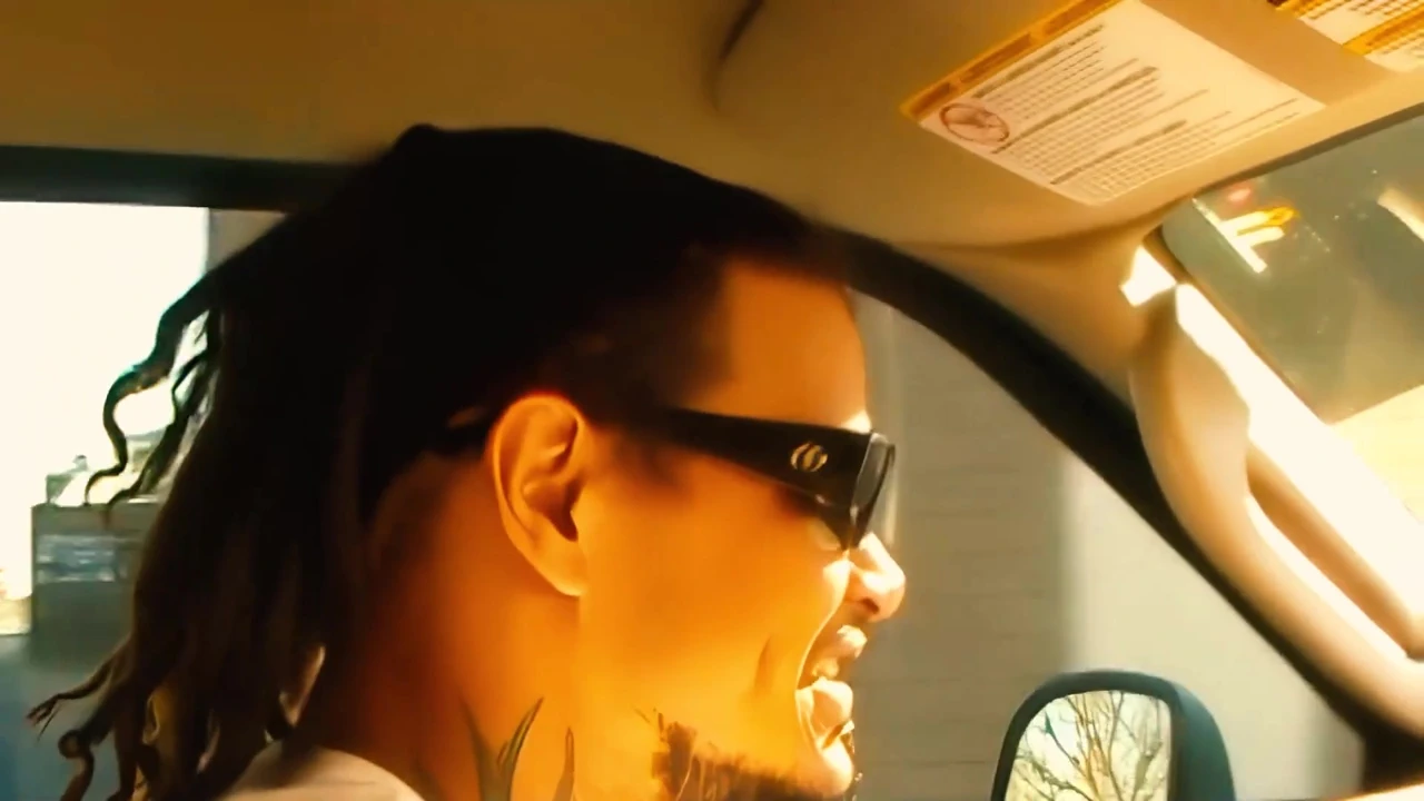 Lisa Strokes has a tiny black adventure