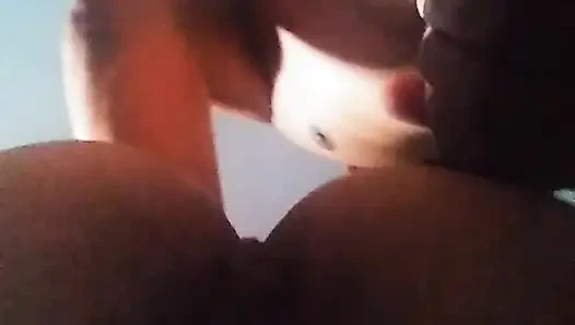 Kami mengimbangi dengan bermain dan kami akhirnya bercinta