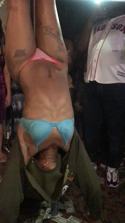 Slim Bubble Booty Slim Twerking