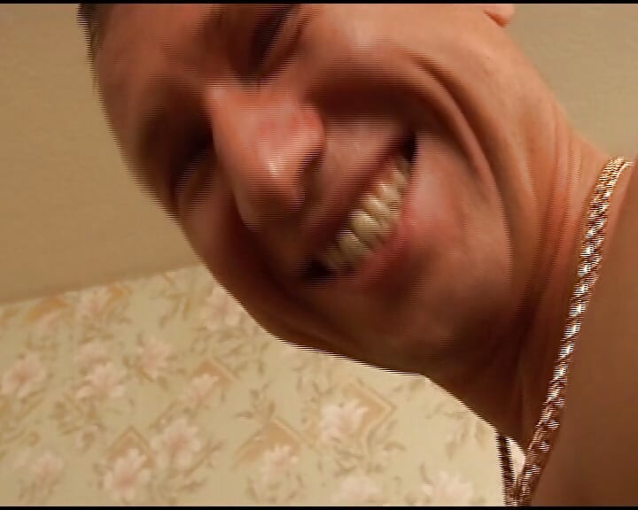 これらのドイツの美女たちは、いくつかのペニスを喜ばせる準備ができています