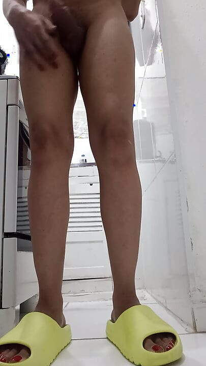 Very horny, I ended up dancing and came a lot scene 03