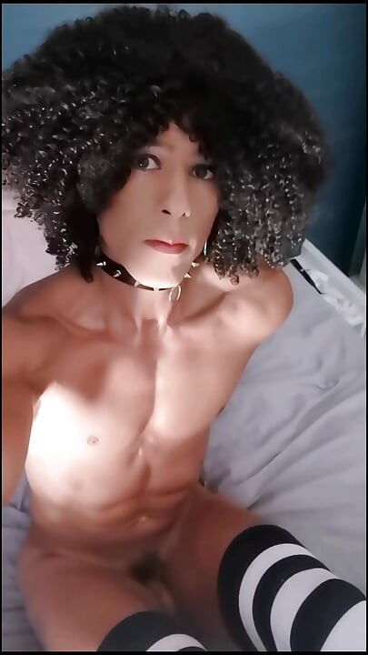 Selfie u afro sissy i prugastim čarapama