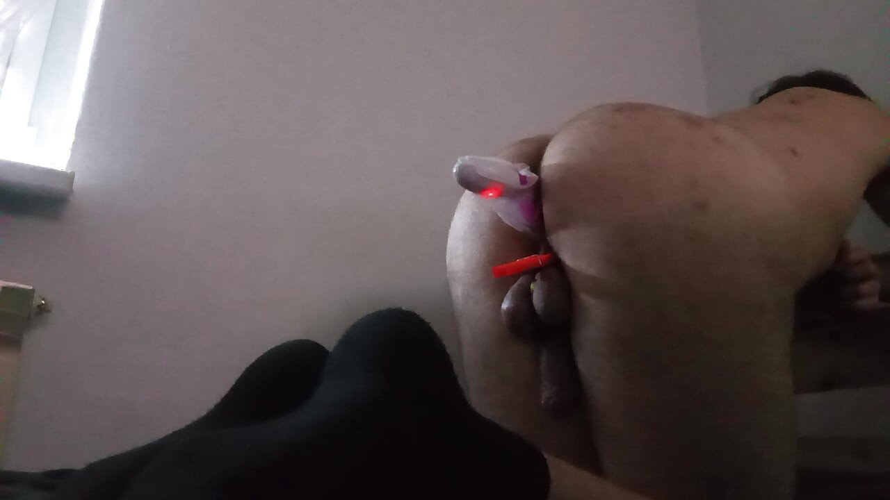 Анална игра BDSM соло