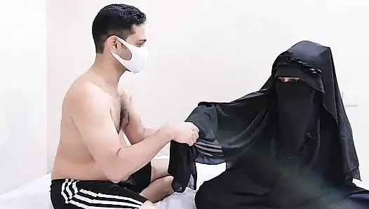Ibu mertua berhijab yang cantik.Video membawa pulang ibu mertua dan menidurinya gaya doggy. Suara lengkap bangla.
