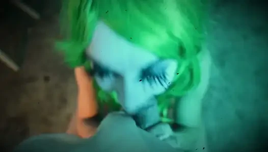 Joker yarağı emiyor cosplay makyajı yüze boşalma