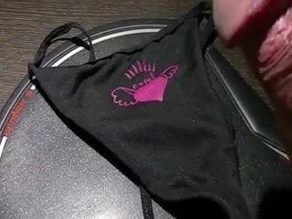 tanga de la hija de una vecina muy tetona