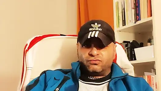 DJ-bro PC ve ıslak pantolon önünde işebiliyor VR The Mirror