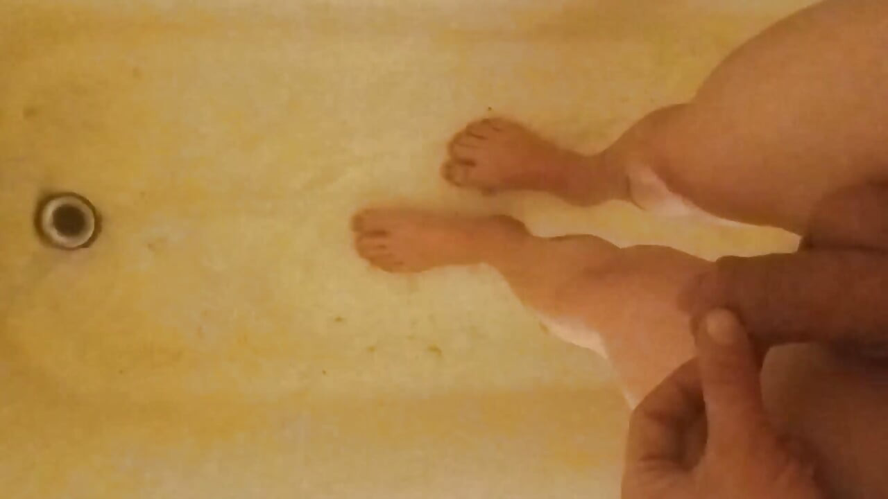 Pacing Naked and Barefoot Peeing on My Foots, in a Bathtub