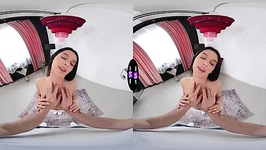 Asandra Dewys versautes outfit endet mit grobem blowjob und fick - teenMegaWorld