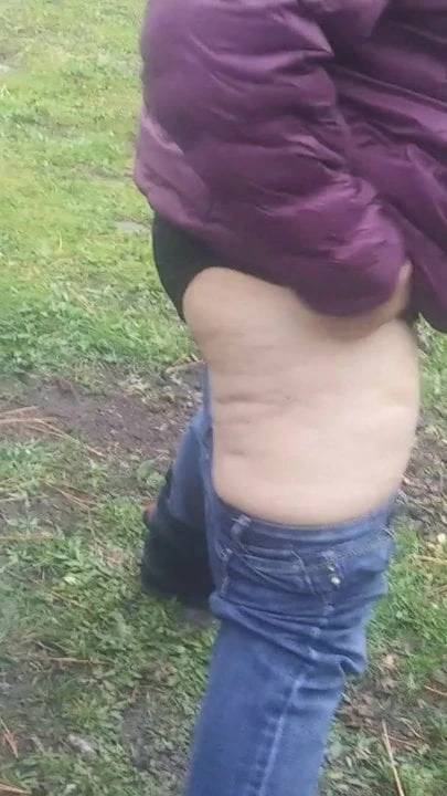 Bbw pissing outside
