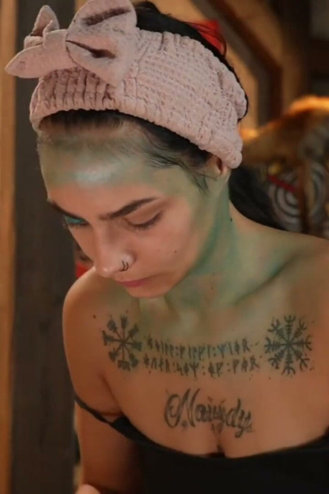Alexa's Cosplay Glow-up pentru chatul live