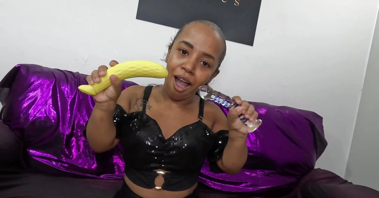 Little Big Ass Dwarf Girl Gets Creampie From Dwarf Guy