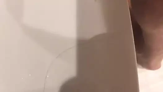 Éjaculation matinale massive