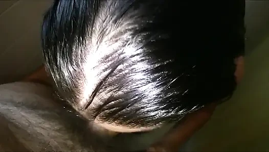 Si manis sange ini pengen banget nyepong kontol