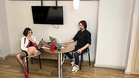 THE SLUTTY SECRETARY GOT SPERM ON HER GLASSES and squirted on all over office floor