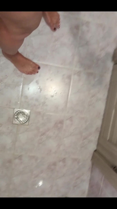 Close up Horny Wet Pussy Pissing Fingering Rubbing