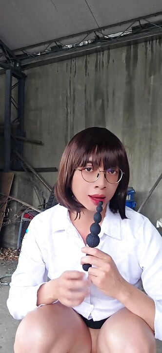 Office Lady Trans Ting Xuan Masturbating Outdoors.