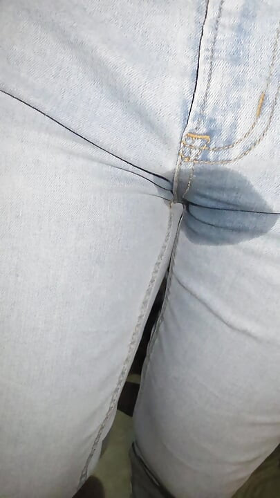 Letting go for over 2 minutes in women's jeans