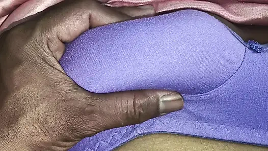 Istri kulit hitam toket besar dan memek kasar